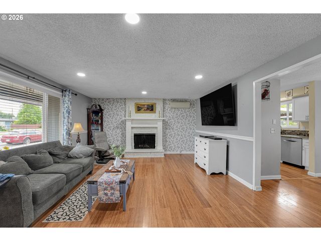 225 Nw 19TH St, Mc Minnville, OR 97128