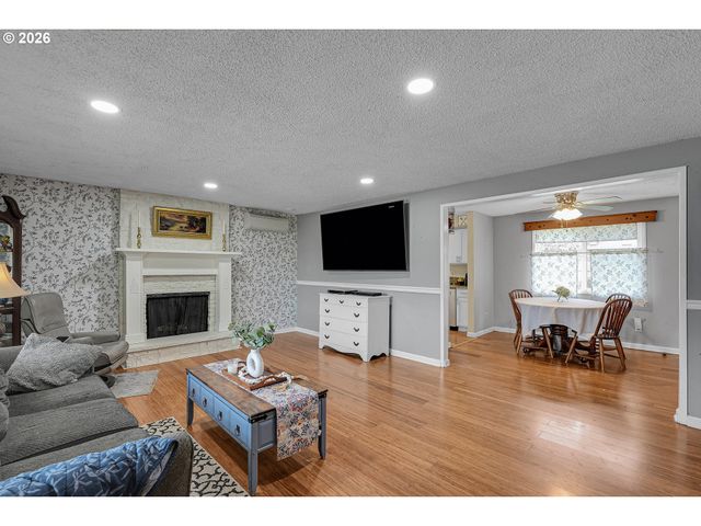 225 Nw 19TH St, Mc Minnville, OR 97128