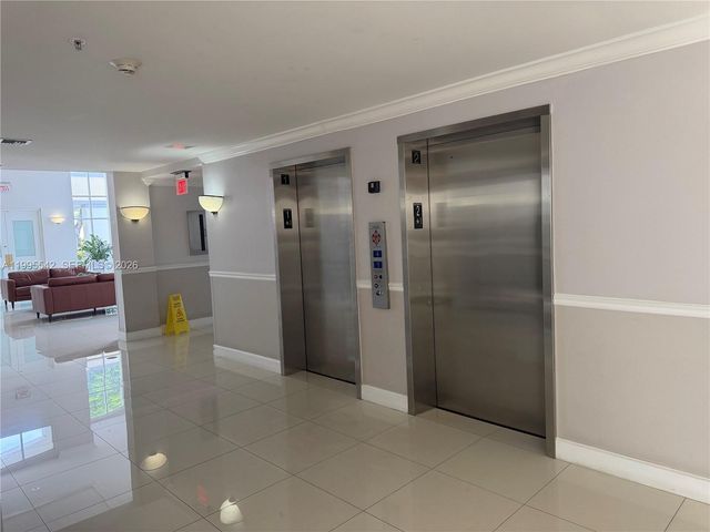 9725 NW 52nd St 111, Doral, FL 33178