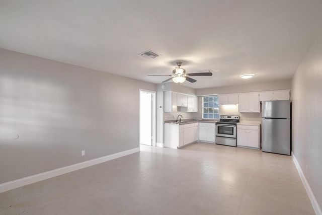 3147 Naylor Ter Unit 3, Fort Pierce, FL 34982