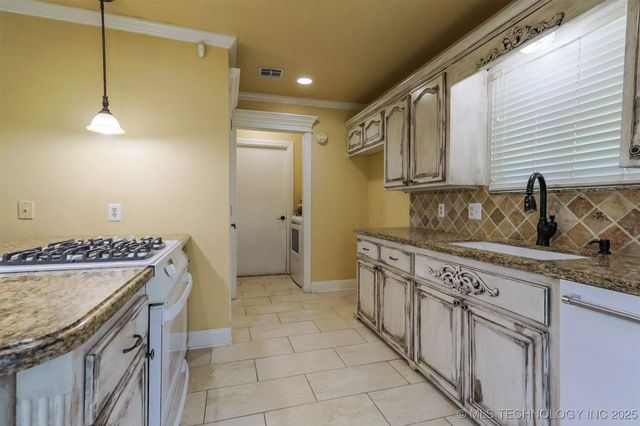 10723 N 168th East Avenue, Owasso, OK 74055