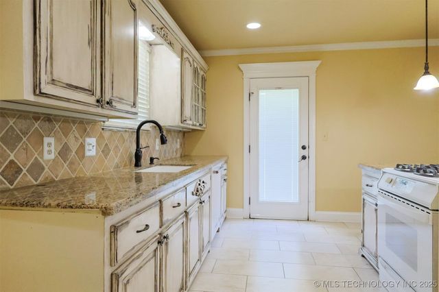 10723 N 168th East Avenue, Owasso, OK 74055