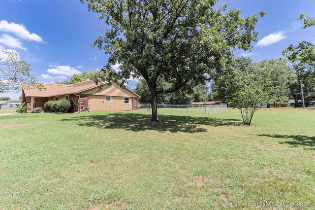 10723 N 168th East Avenue, Owasso, OK 74055