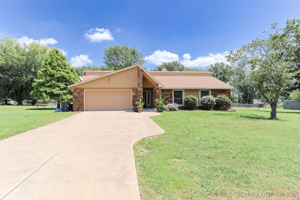 10723 N 168th East Avenue, Owasso, OK 74055