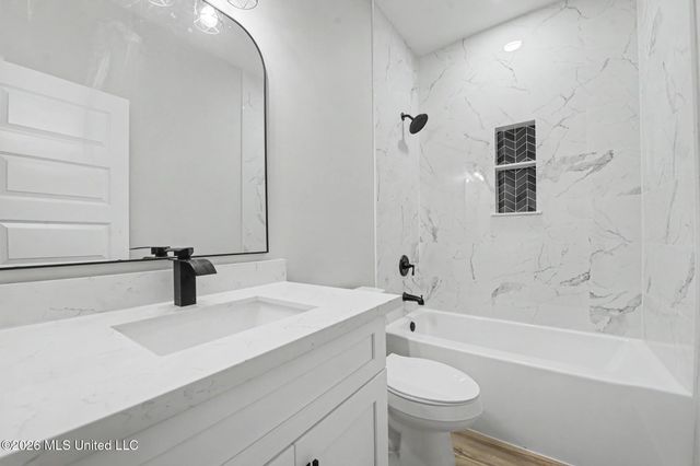 1738 Garden Park Drive, Biloxi, MS 39531