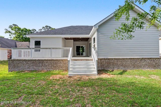 1738 Garden Park Drive, Biloxi, MS 39531