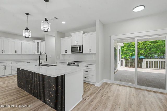 1738 Garden Park Drive, Biloxi, MS 39531