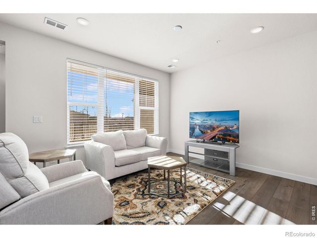 330 High Point Drive 103, Longmont, CO 80504
