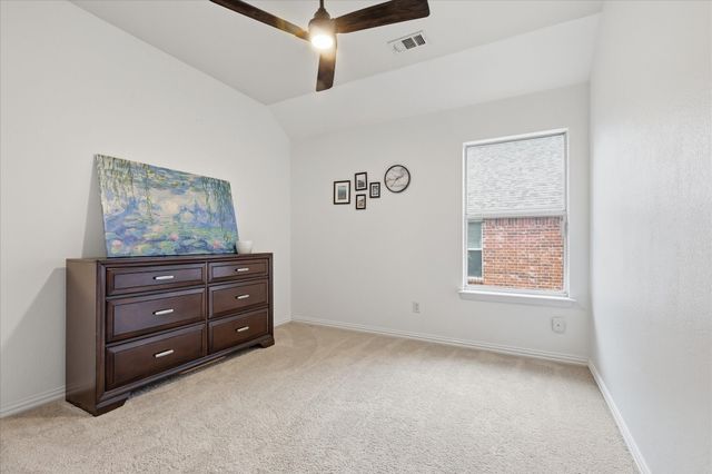 520 E Sandra Lane, Grand Prairie, TX 75052