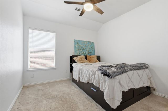 520 E Sandra Lane, Grand Prairie, TX 75052
