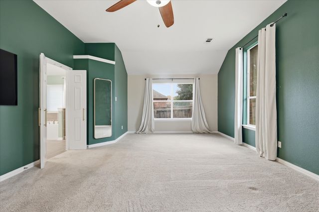520 E Sandra Lane, Grand Prairie, TX 75052