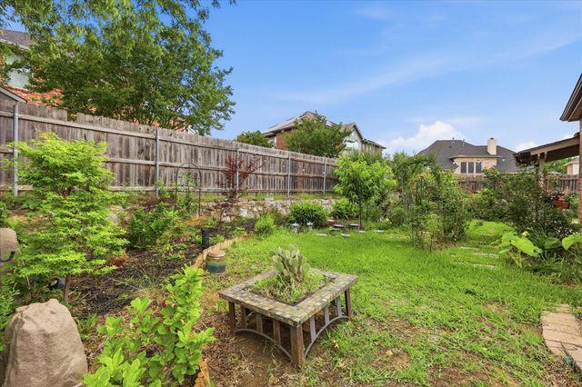 520 E Sandra Lane, Grand Prairie, TX 75052