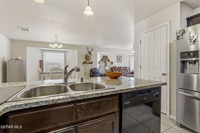 12160 Driftwood Lane, El Paso, TX 79934