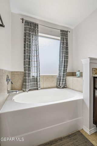 12160 Driftwood Lane, El Paso, TX 79934