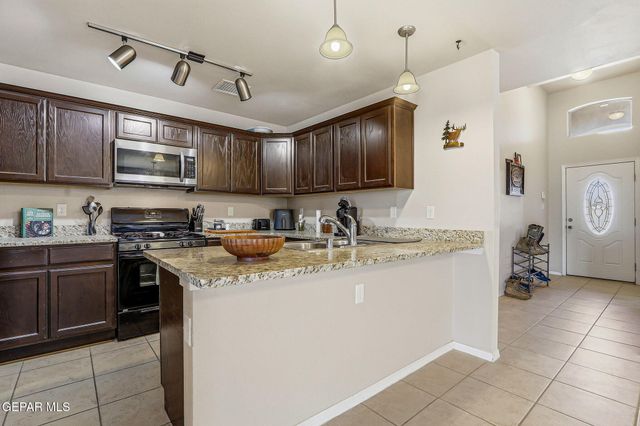 12160 Driftwood Lane, El Paso, TX 79934