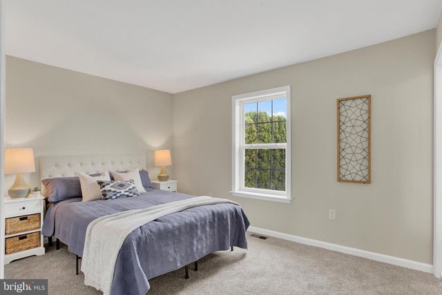 29 SHIRK DR, Fredericksburg, PA 17026