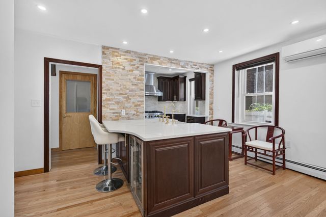 21 Parker St, Boston, MA 02129