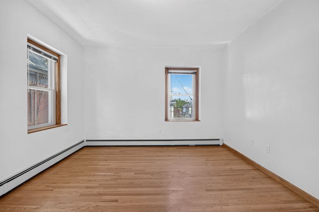 21 Parker St, Boston, MA 02129