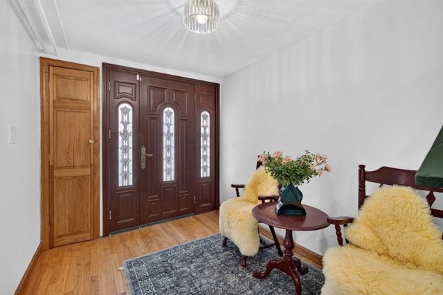 21 Parker St, Boston, MA 02129