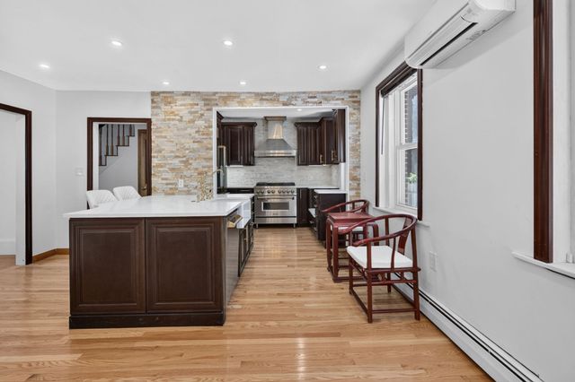 21 Parker St, Boston, MA 02129