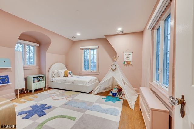 143 Lake Ave, Metuchen Boro, NJ 08840