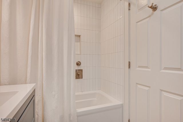 143 Lake Ave, Metuchen Boro, NJ 08840