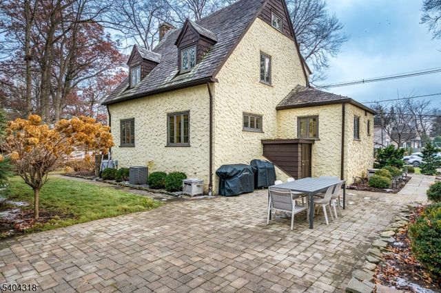 143 Lake Ave, Metuchen Boro, NJ 08840