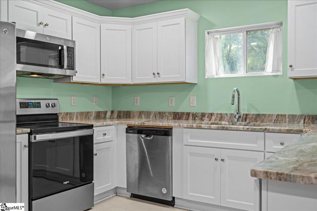 16 Bradley Street, Greenville, SC 29611