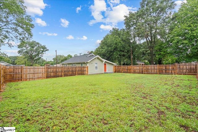 16 Bradley Street, Greenville, SC 29611