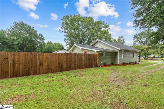 16 Bradley Street, Greenville, SC 29611