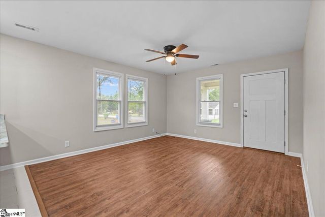 16 Bradley Street, Greenville, SC 29611