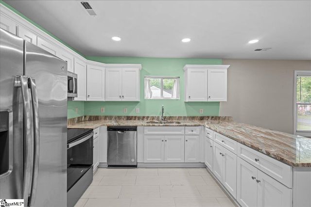 16 Bradley Street, Greenville, SC 29611