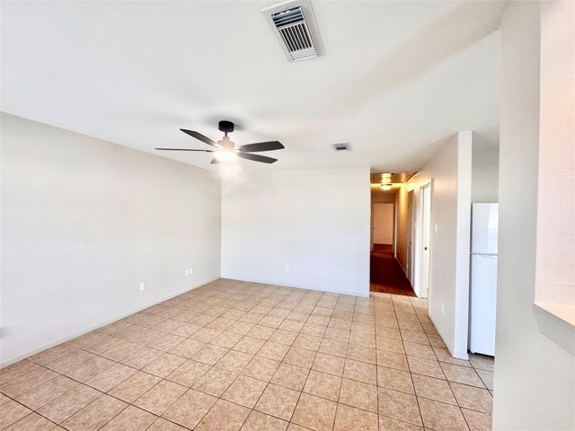 301 Enid Street, Houston, TX 77009