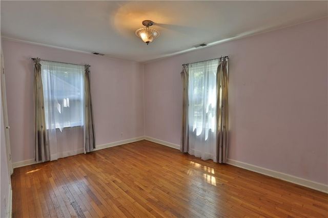 4813 Canterbury Street, Roeland Park, KS 66205