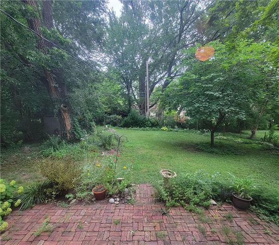 4813 Canterbury Street, Roeland Park, KS 66205