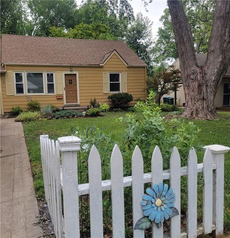 4813 Canterbury Street, Roeland Park, KS 66205