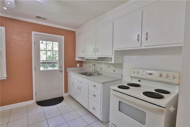 4813 Canterbury Street, Roeland Park, KS 66205