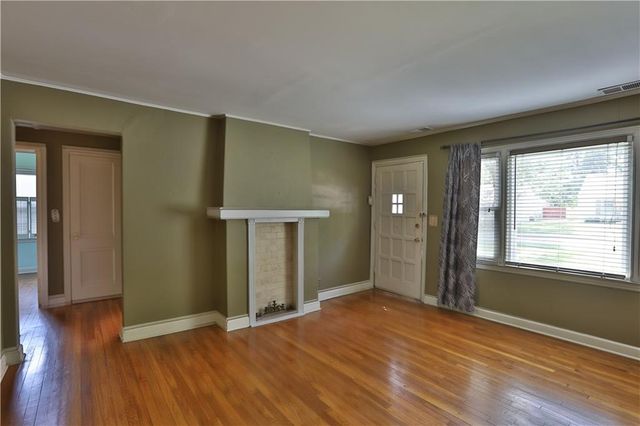 4813 Canterbury Street, Roeland Park, KS 66205