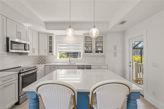 3708 Agate CT, Sanibel, FL 33957