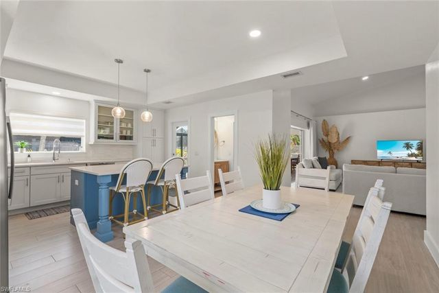 3708 Agate CT, Sanibel, FL 33957