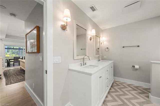 3708 Agate CT, Sanibel, FL 33957