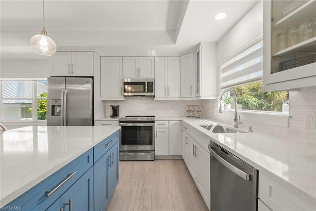 3708 Agate CT, Sanibel, FL 33957