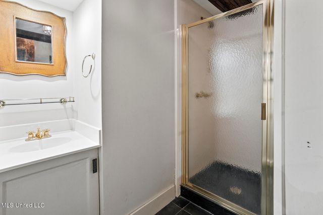 923 Pinehurst Place, Jackson, MS 39202