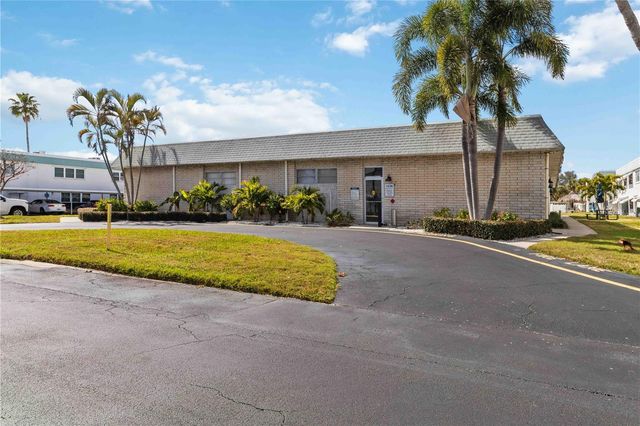 5347 81ST LANE 24, St Petersburg, FL 33709