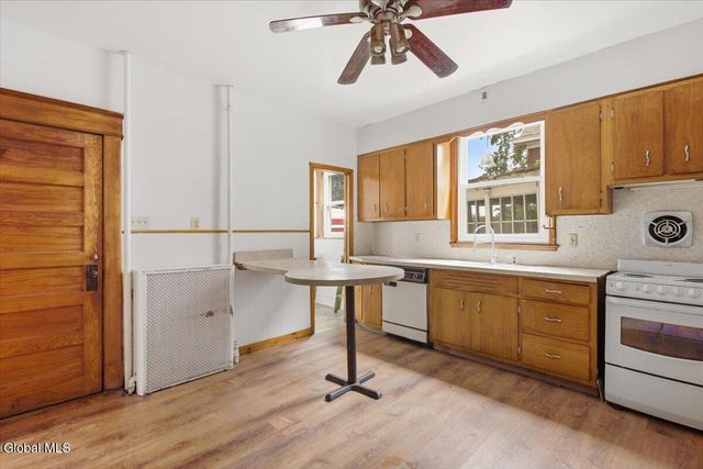 422 Manning Boulevard, Albany, NY 12206