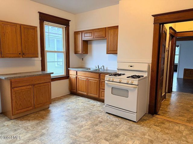 422 Manning Boulevard, Albany, NY 12206