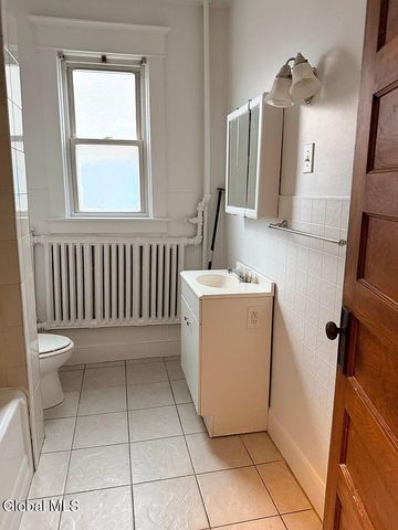 422 Manning Boulevard, Albany, NY 12206