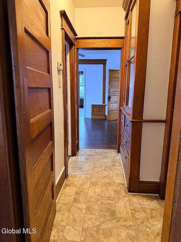 422 Manning Boulevard, Albany, NY 12206