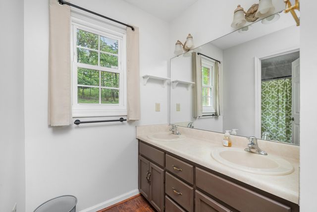 3341 Hidden Oak RD SW, Roanoke, VA 24018