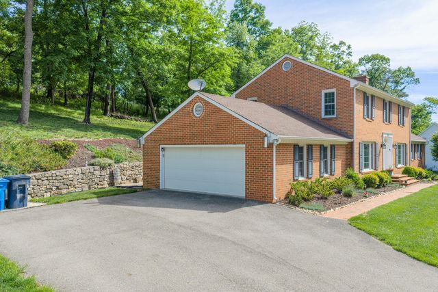 3341 Hidden Oak RD SW, Roanoke, VA 24018